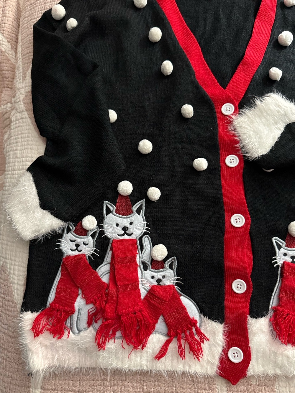 HAPPY HOLIDAYS URBAN HERITAGE CHRISTMAS SWEATER CATS IN SCARVES & SNOWBALLS - Picture 3 of 9